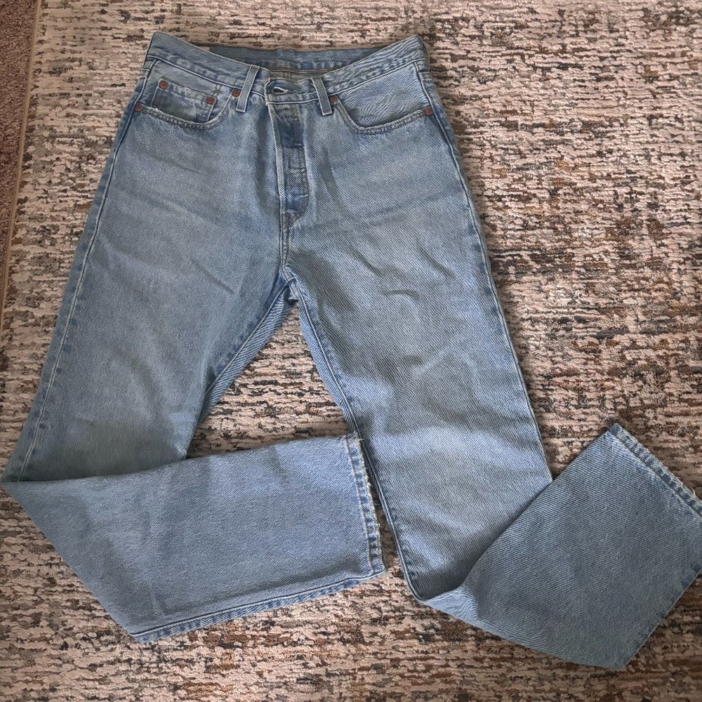 Levi's 501 Light Wash- W29 L32